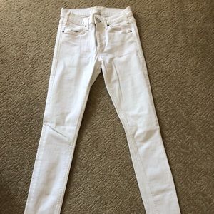 !! white skinny jeans !!